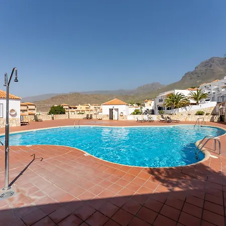 Designer Loft With Pool, With Gigantic Terrace And Private Parking & In The Centre *