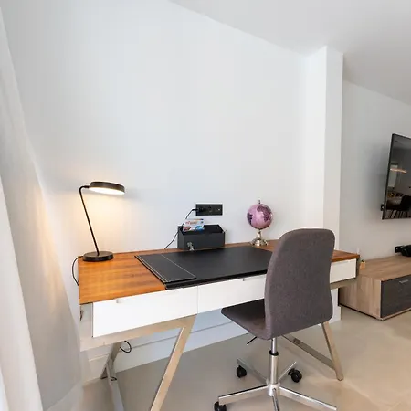 Designer Loft With Pool, With Gigantic Terrace And Private Parking & In The Centre Apartamento *