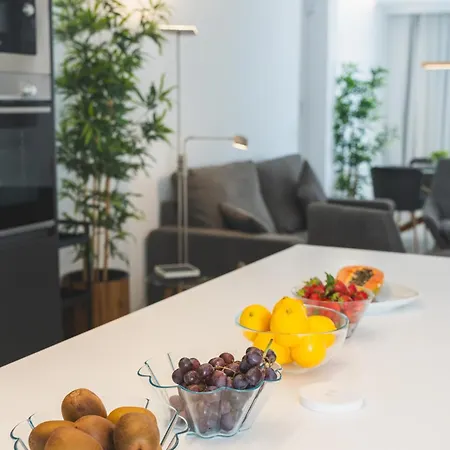 Designer Loft With Pool, With Gigantic Terrace And Private Parking & In The Centre Apartamento