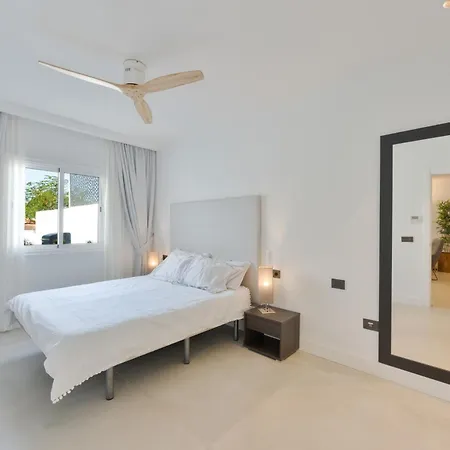 Appartement Designer Loft With Pool, With Gigantic Terrace And Private Parking & In The Centre *