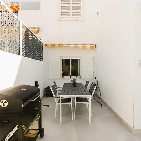 Appartement Designer Loft With Pool, With Gigantic Terrace And Private Parking & In The Centre