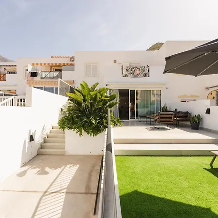 Apartamento Designer Loft With Pool, With Gigantic Terrace And Private Parking & In The Centre Costa Adeje (Tenerife)