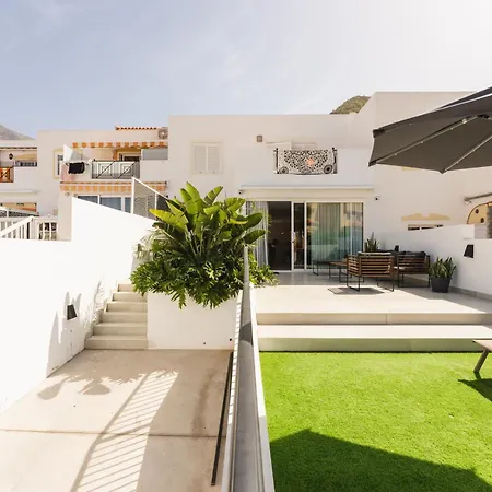 Appartement Designer Loft With Pool, With Gigantic Terrace And Private Parking & In The Centre Costa Adeje (Tenerife)